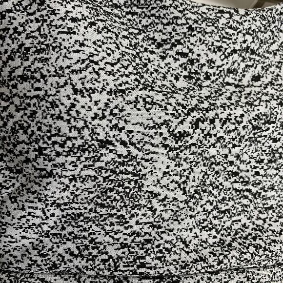 P’tula Pixel Strappy Sports Bra Womens Size Medium - Picture 7 of 13